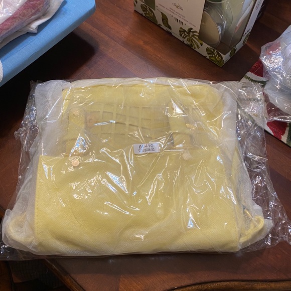 💛Yellow Crossbody💛 - Picture 5 of 5